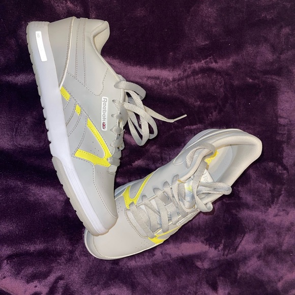 Like new condition 3d Ultralite by Reebok - Picture 3 of 5